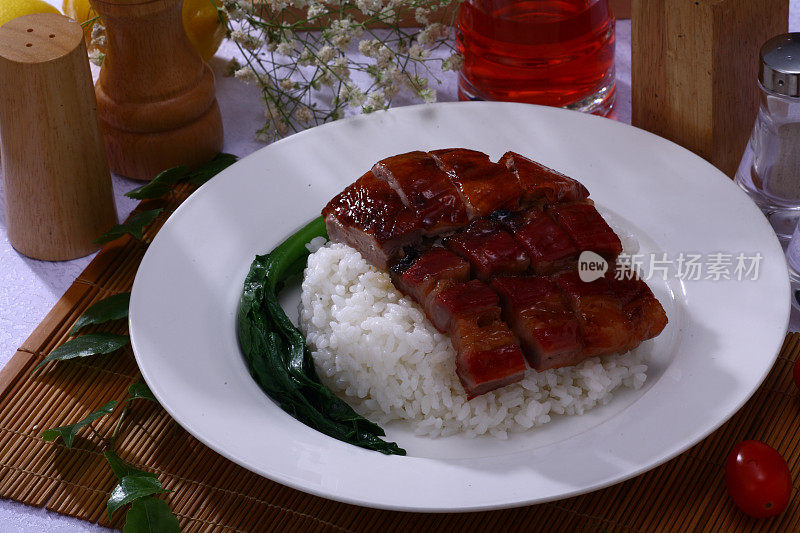 Roast Duck and BBQ Pork together (烧鸭拼叉烧) on rice